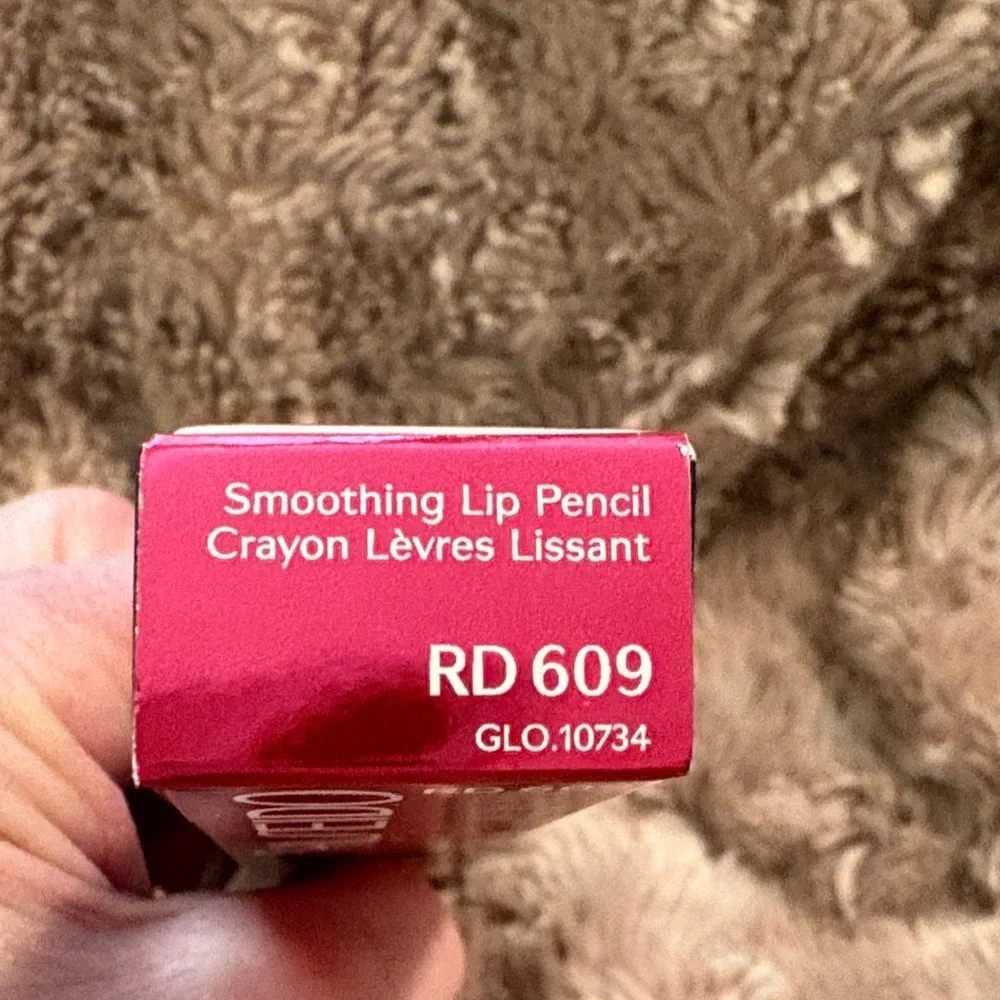 Shiseido RD609 Lip Pencil Red- NWT